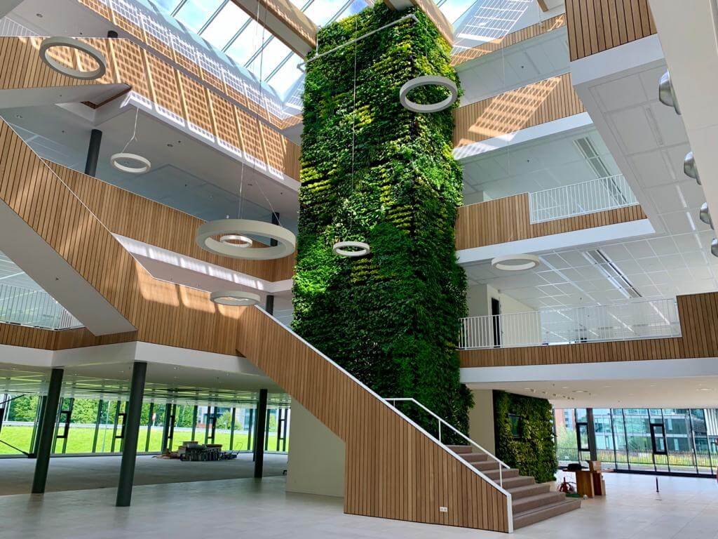 94cb7891-b43c-40be-9f37-bb015319023a